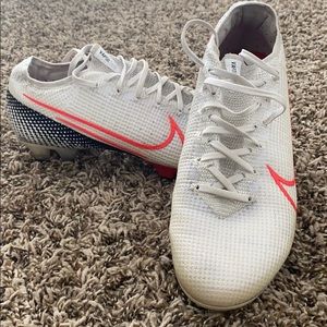 Nike Mercurials Vapor 13 Elite soccer cleats